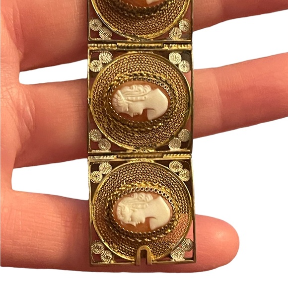 Vintage 800 Italy Gold wash Fancy filagree shell cameo bracelet chunky bangle - Picture 2 of 15